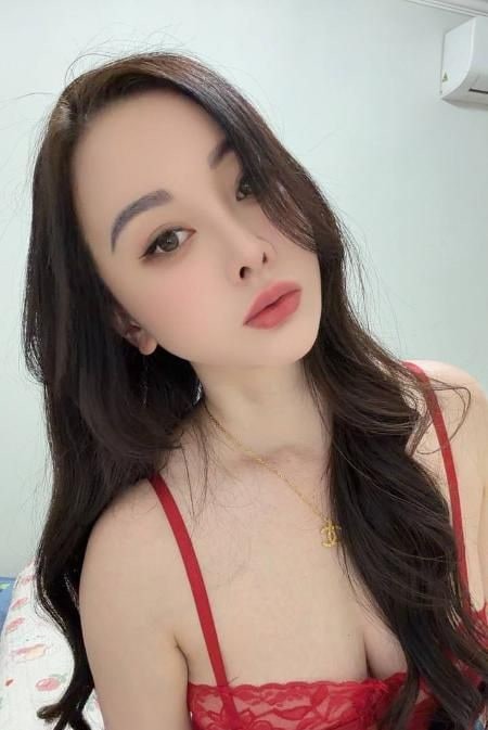五街风骚制服安妮老师 图片 1