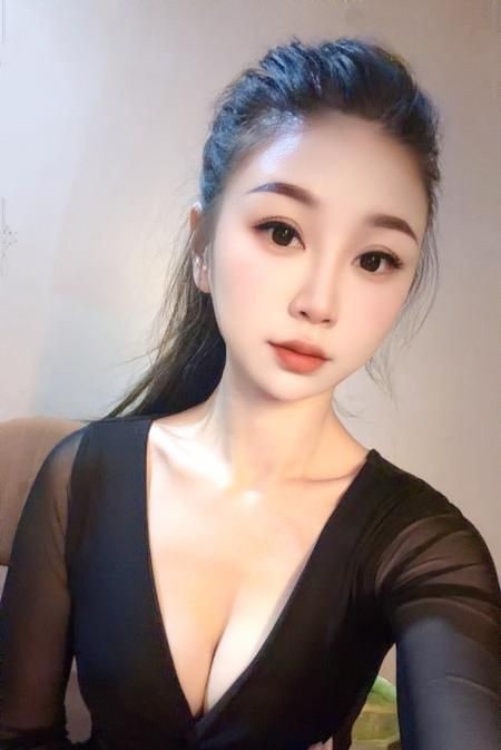 河西御姐骚妹月月 图片 2
