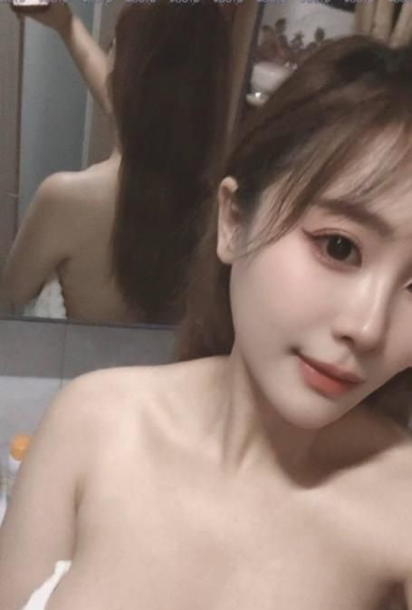 高颜值身材好兼职大米 图片 2
