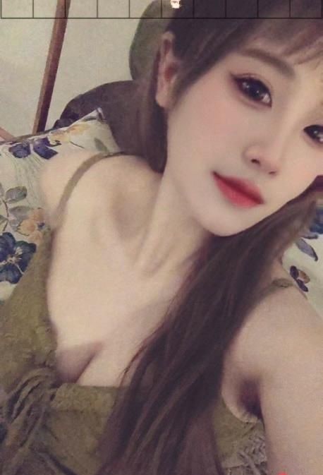 高颜值身材好兼职大米 图片 4