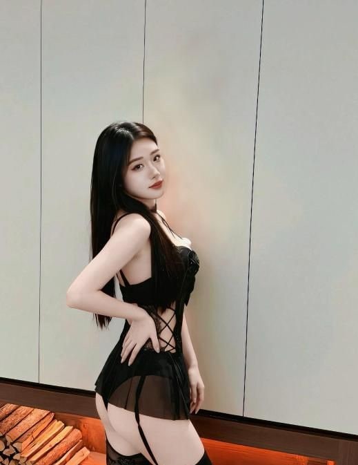 翘臀多乐老师 图片 2