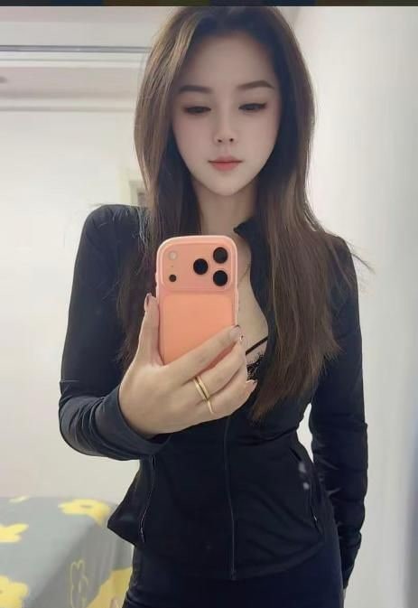 高颜值大奶骚妇 图片 4