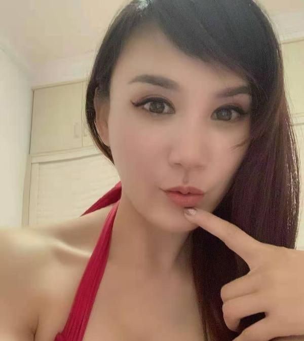 雨花大长腿御姐 图片 3