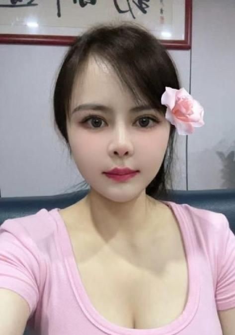 大奶榨汁少妇 图片 1
