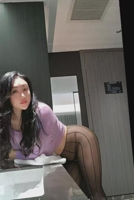 潮喷毒龙丰满骚货 图片 2
