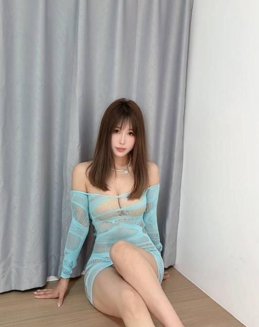上城性感骚妇Yomi 图片 4