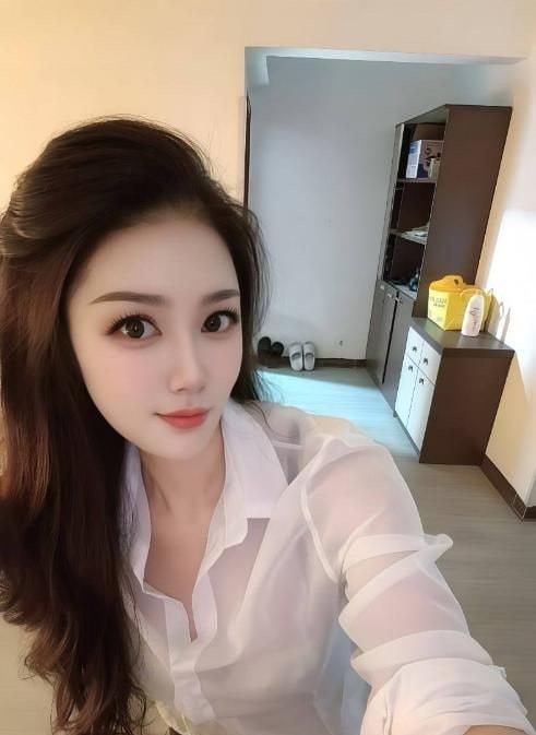 吴中天然大胸少妇 图片 4