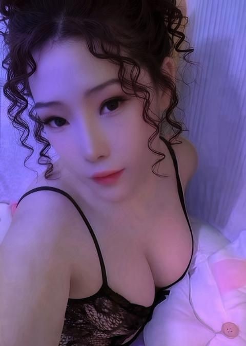 妩媚风骚轻熟女