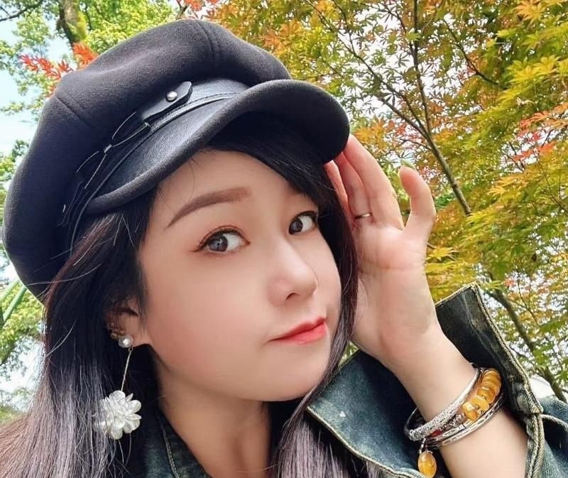 望城月亮岛附近少妇 图片 1