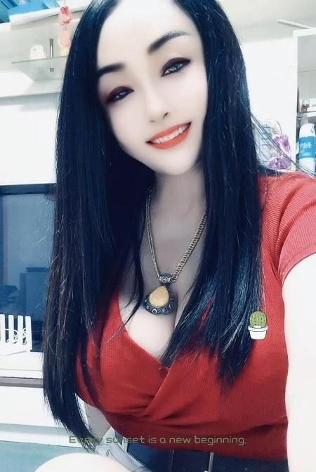 塘沽性感妩媚大胸 图片 2