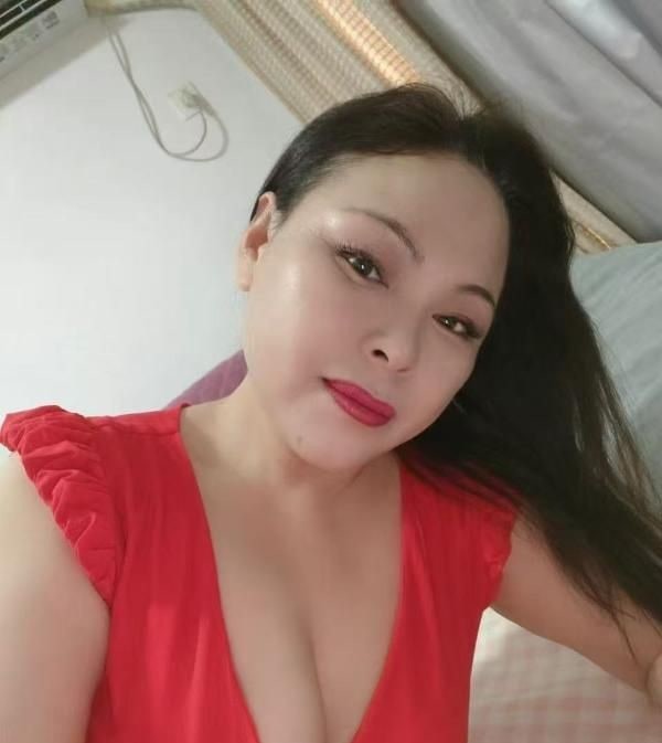 瑶海熟女姐姐 图片 2