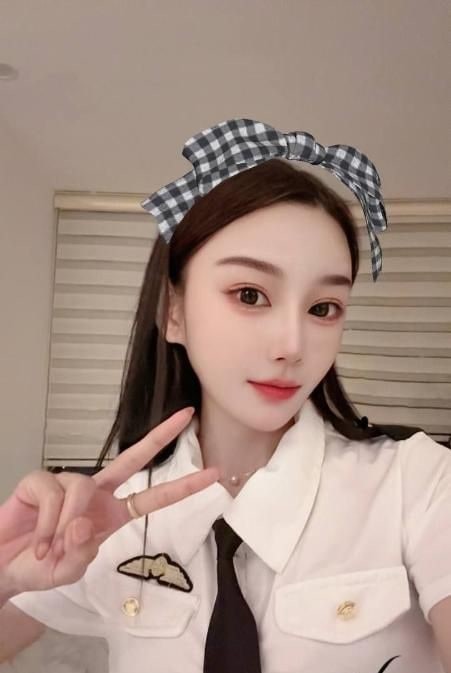 一线天御姐 图片 3