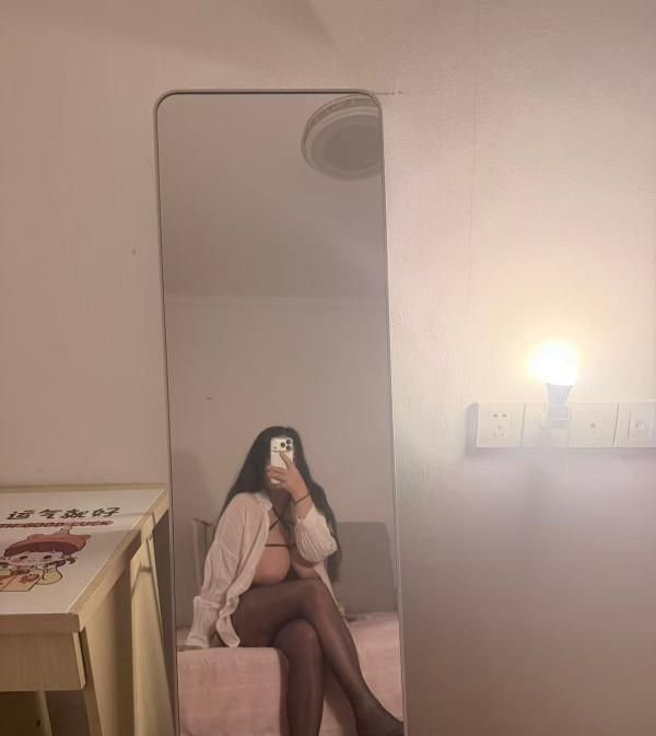 光谷天然巨乳琦琦 图片 3