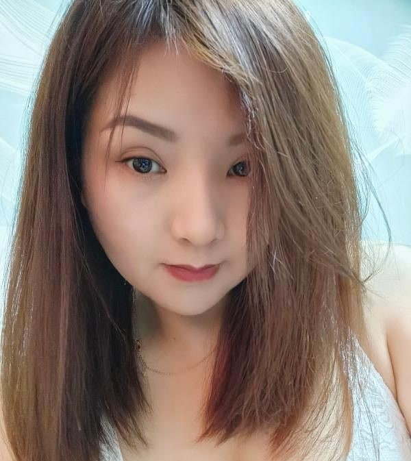 雨花大胸少妇 图片 1