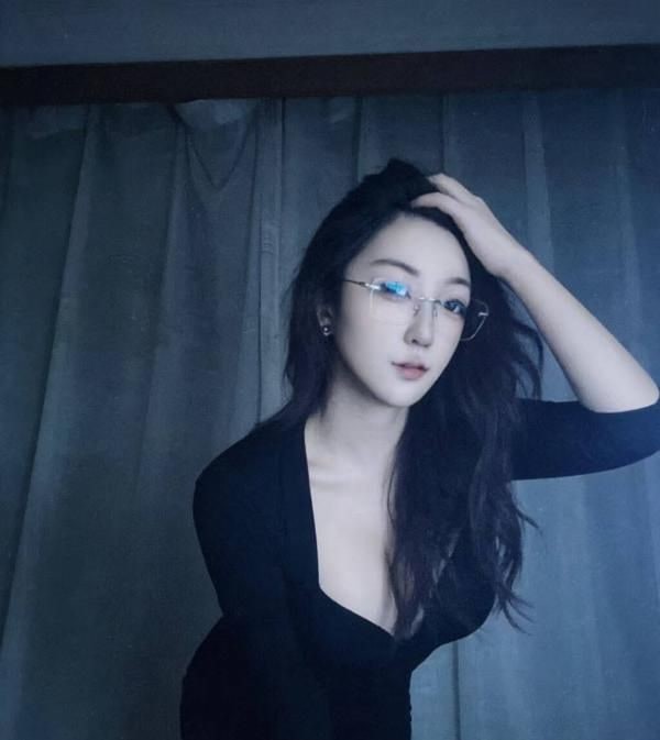 浦东御姐兼职莞式服务 图片 3