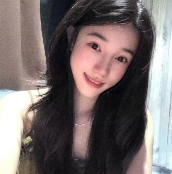 高颜翘臀腿模水多多 图片 4
