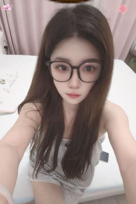 二刷昆山初恋女友咪咪 图片 3