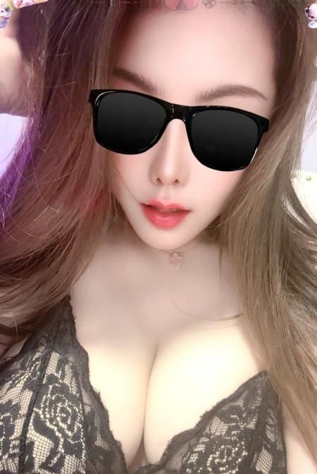 雨花区御姐大胸妹 图片 2