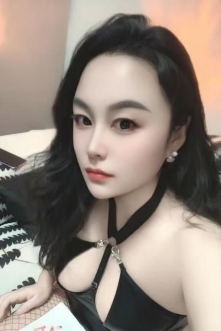 盘龙区眼镜妹 图片 4