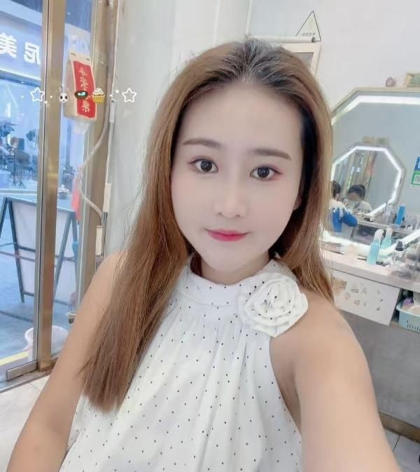 粉嫩易高潮小敏 图片 2