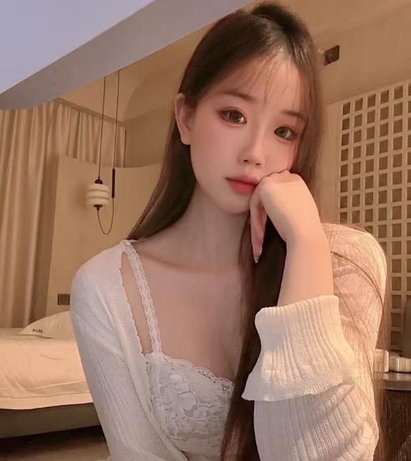 吴江冷白皮御姐萱萱 图片 4