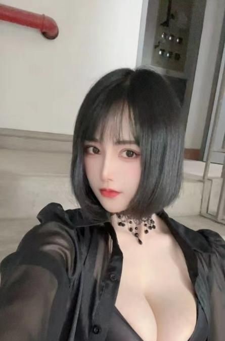 短发女神骚菲 图片 1