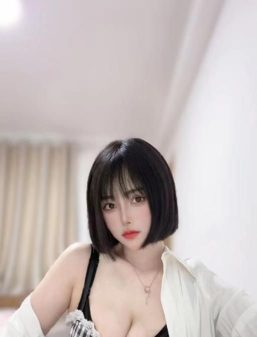 短发女神骚菲 图片 3