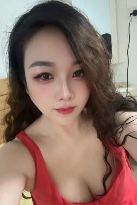 风骚服务系少妇 图片 1